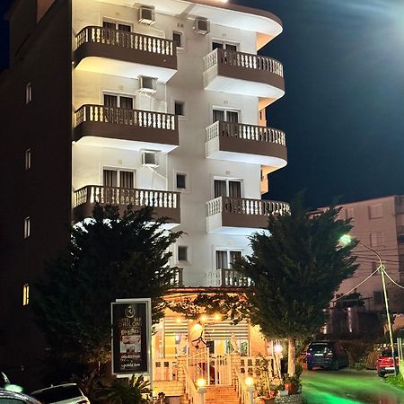 Hotel Driloni 卡萨米尔 外观 照片