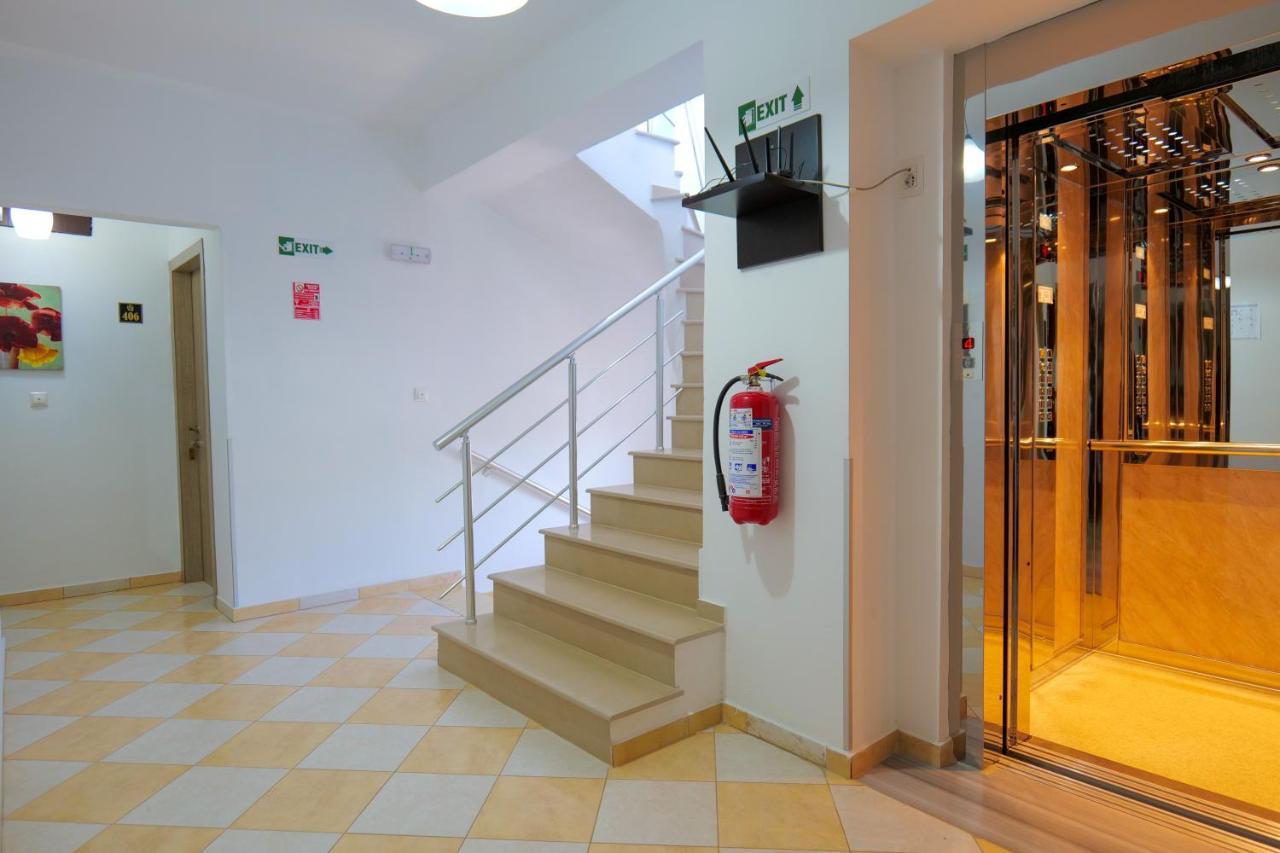 Hotel Driloni 卡萨米尔 外观 照片